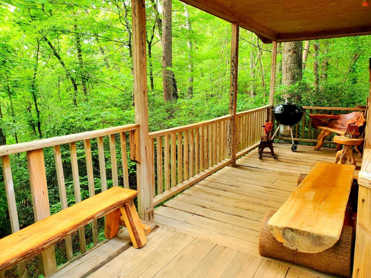 Lil' Log At Hearthstone Cabins And Camping - Pet Friendly Helen Esterno foto