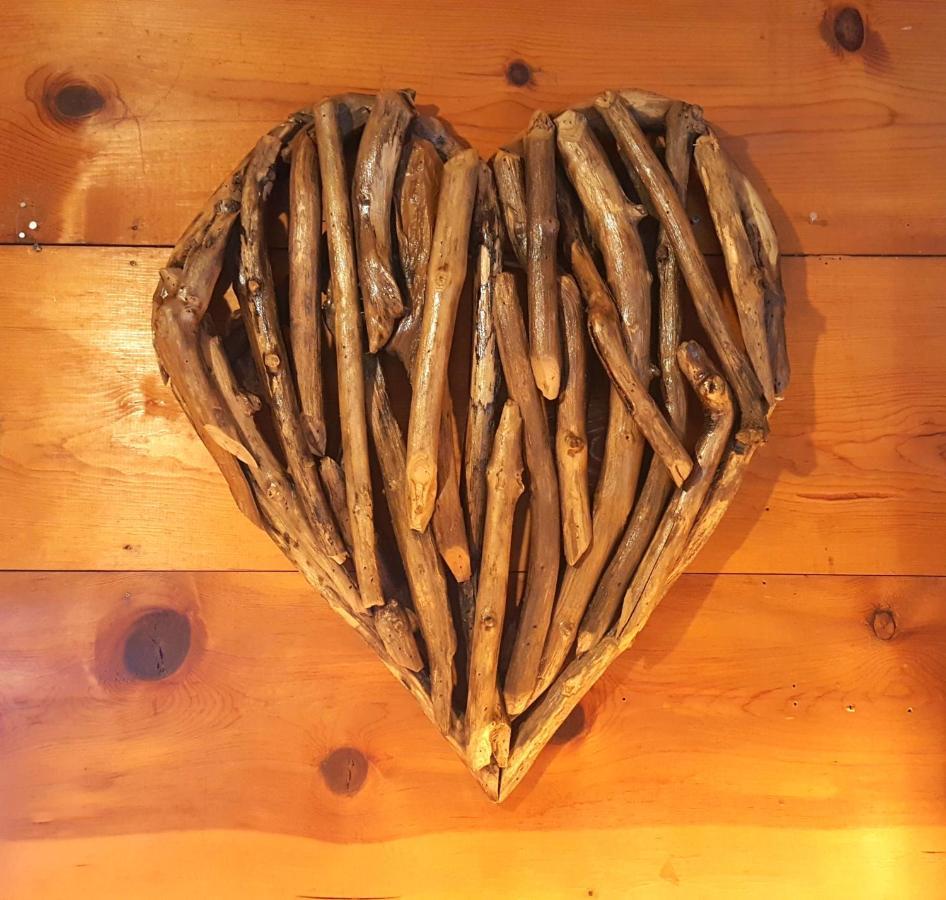 Lil' Log At Hearthstone Cabins And Camping - Pet Friendly Helen Esterno foto